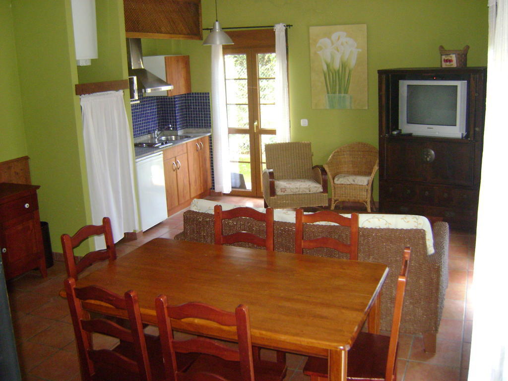 Apartamentos Dos Robles Somo Bilik gambar